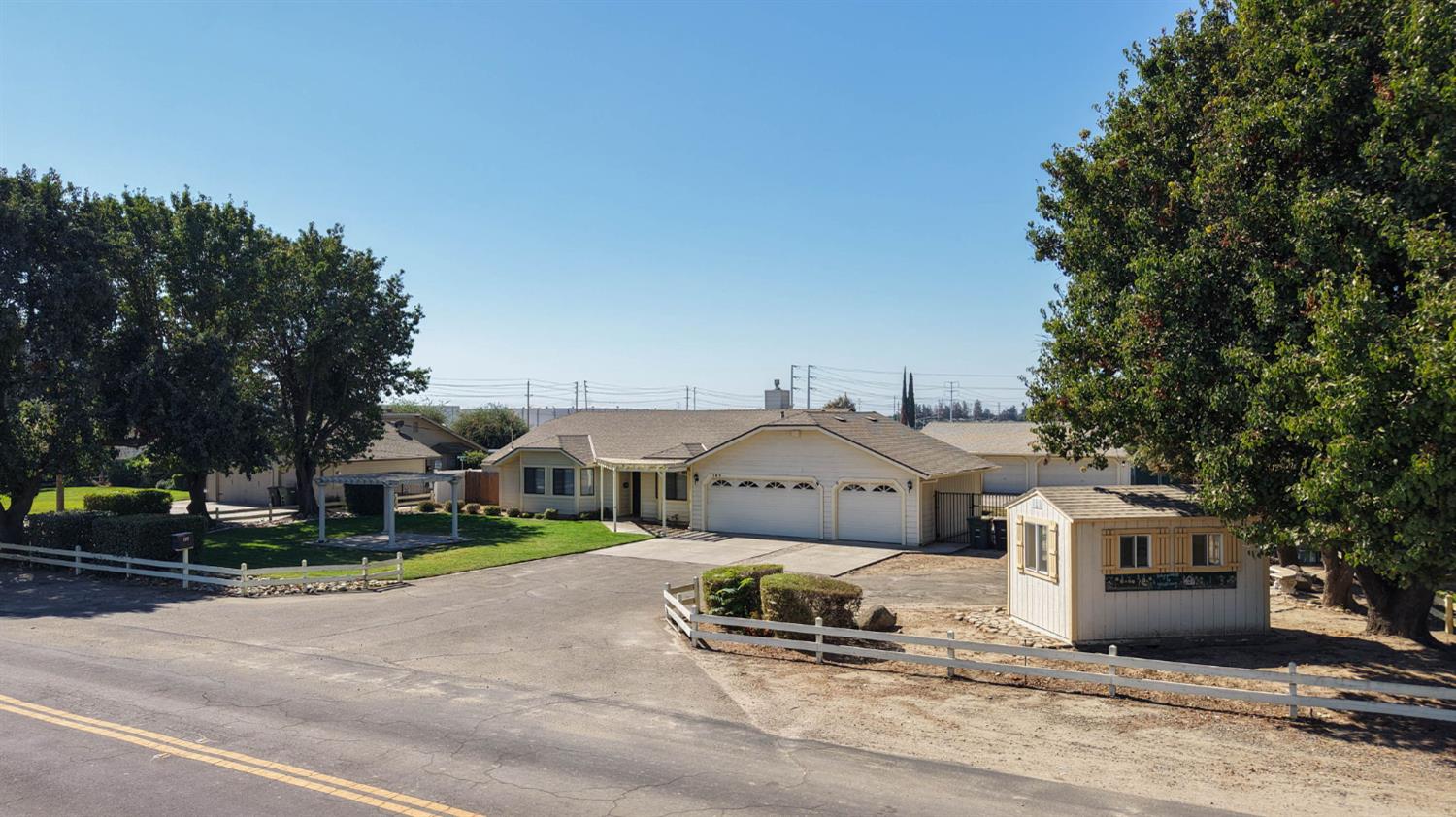 107 Frazine Rd, Modesto, CA 95357