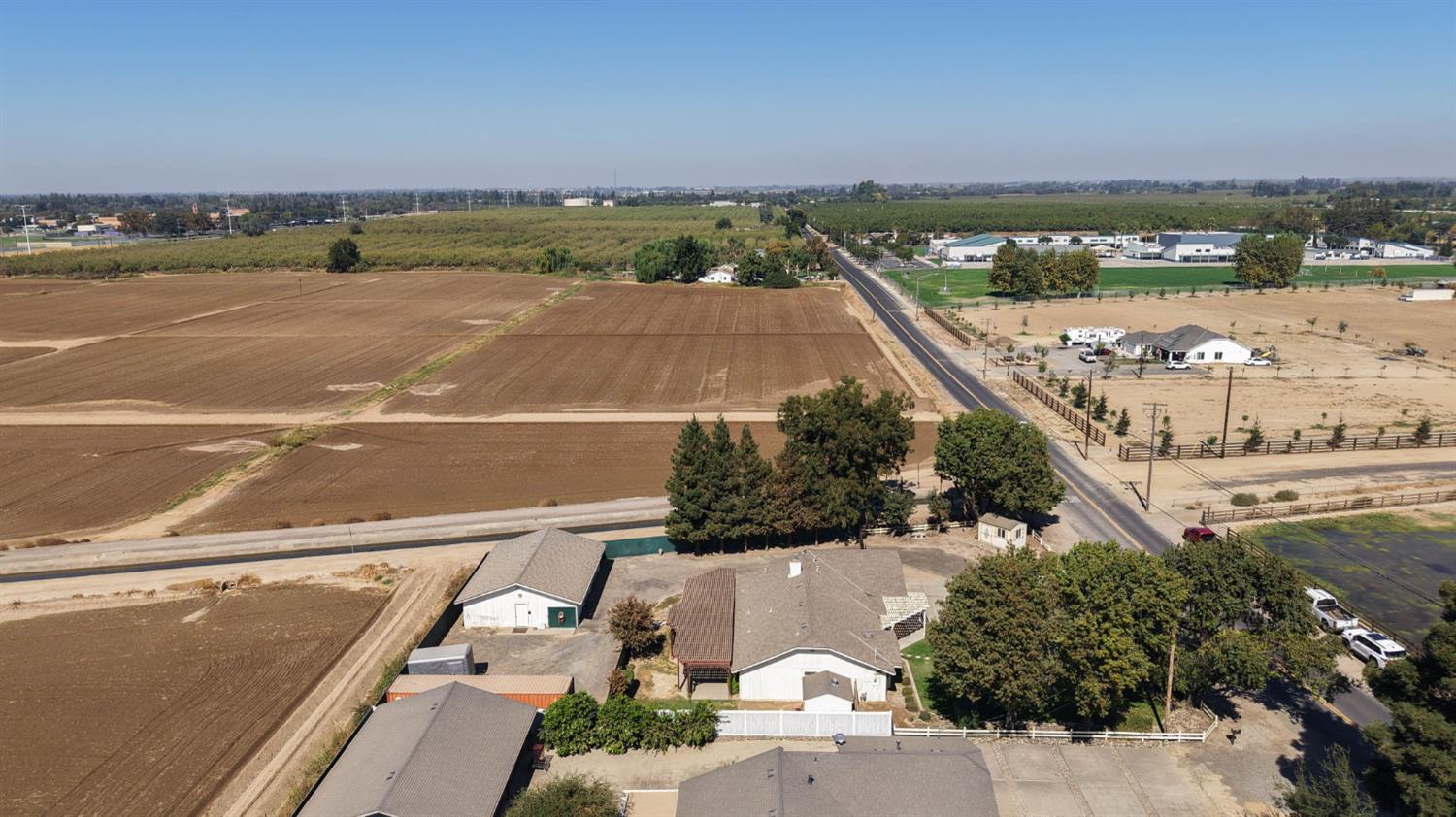 107 Frazine Rd, Modesto, CA 95357