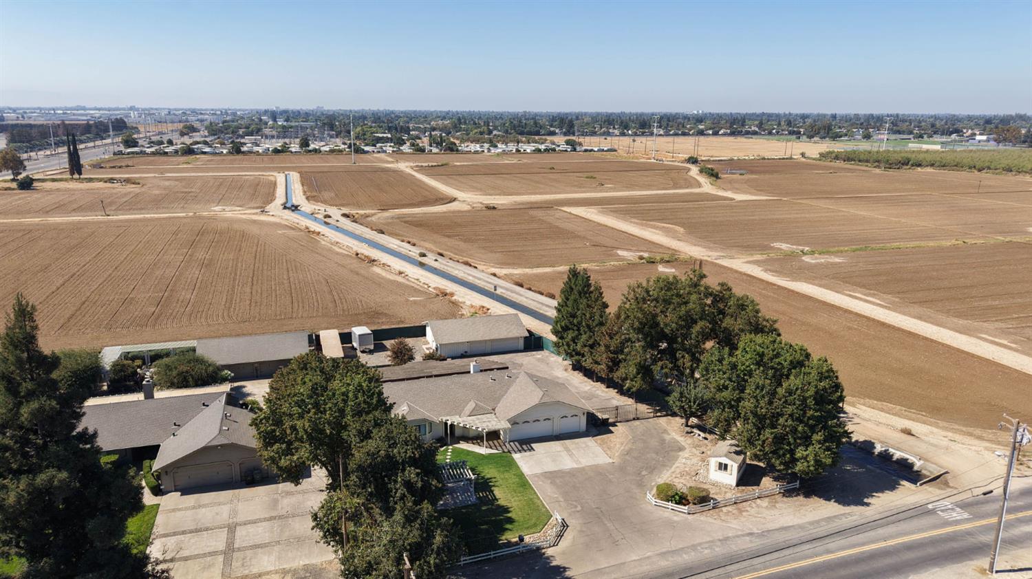 107 Frazine Rd, Modesto, CA 95357