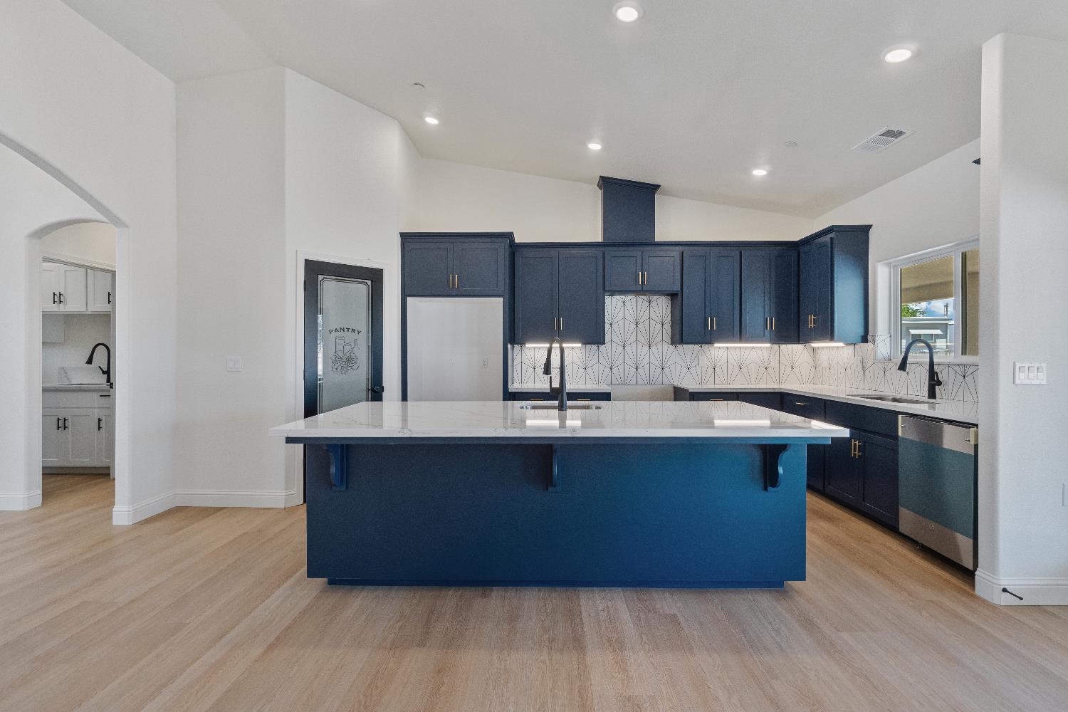 21035 Forest Glen Rd, Madera, CA 93638