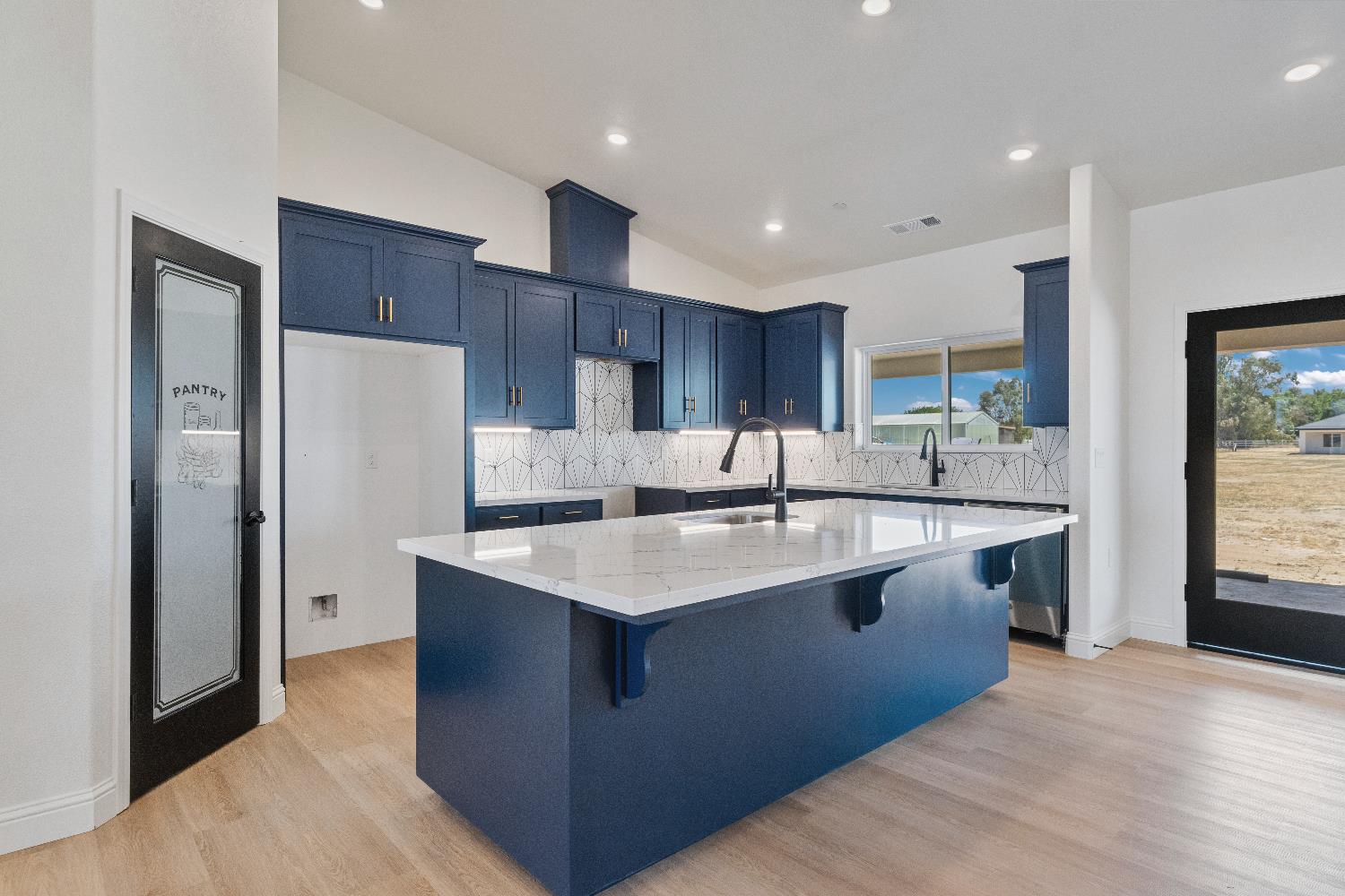 21035 Forest Glen Rd, Madera, CA 93638