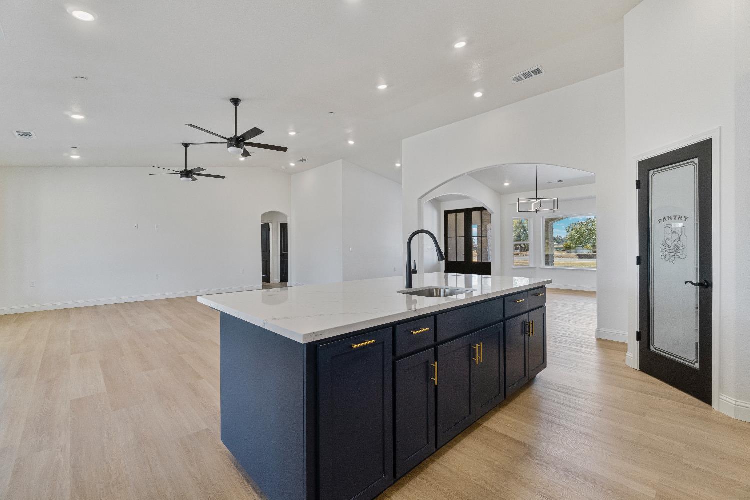 21035 Forest Glen Rd, Madera, CA 93638