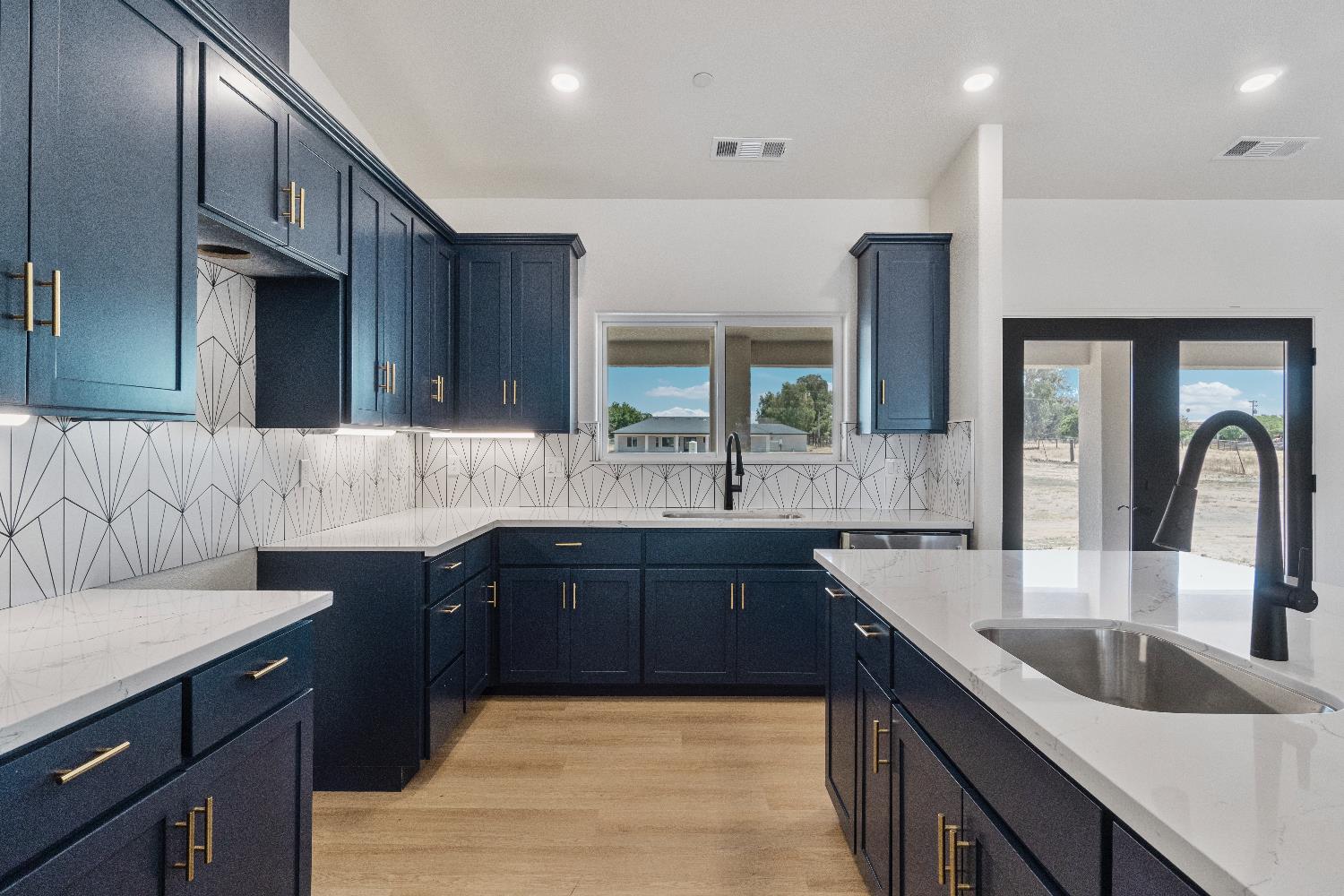 21035 Forest Glen Rd, Madera, CA 93638