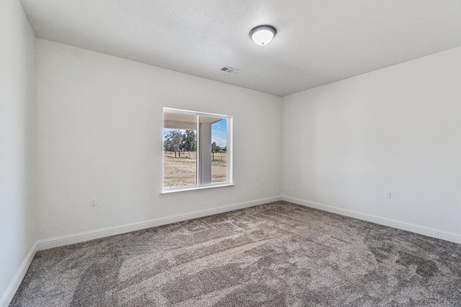 21035 Forest Glen Rd, Madera, CA 93638