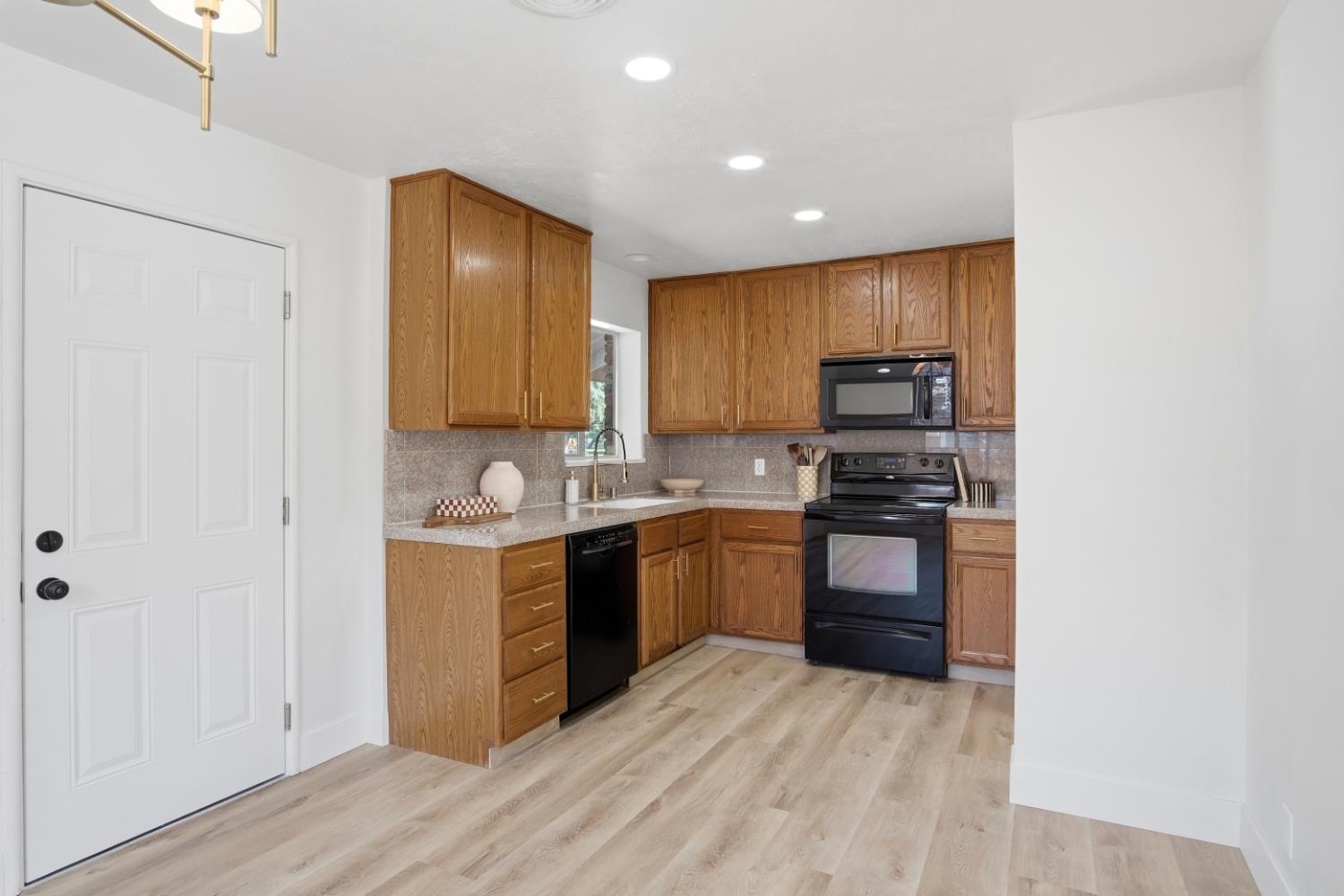 316 Tokay Ave, Modesto, CA 95350