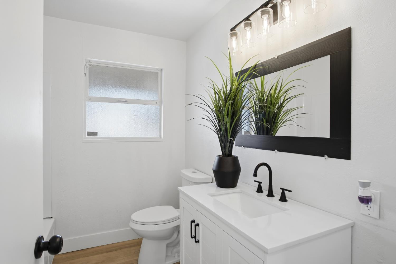 316 Tokay Ave, Modesto, CA 95350
