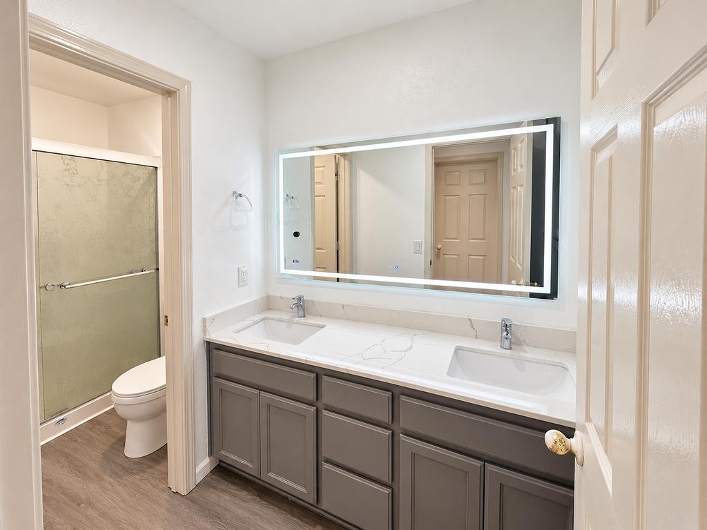 619 Pecan Dr, Ripon, CA 95366