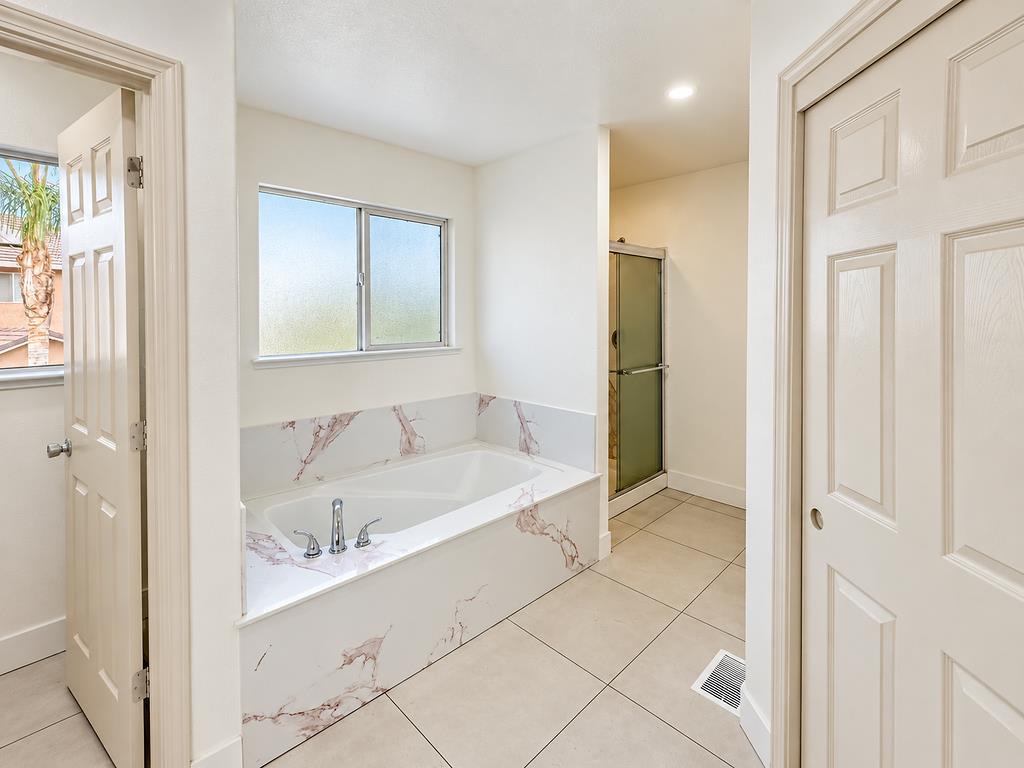 619 Pecan Dr, Ripon, CA 95366