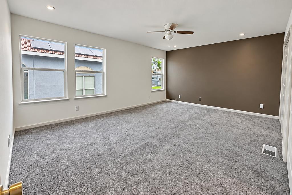 619 Pecan Dr, Ripon, CA 95366