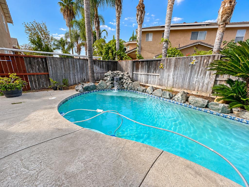 619 Pecan Dr, Ripon, CA 95366