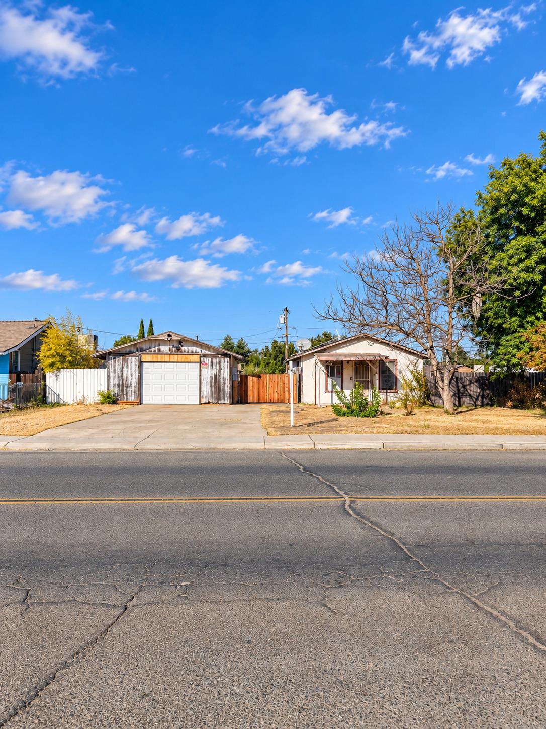2195 BEACHWOOD DR Dr, Merced, CA 95348