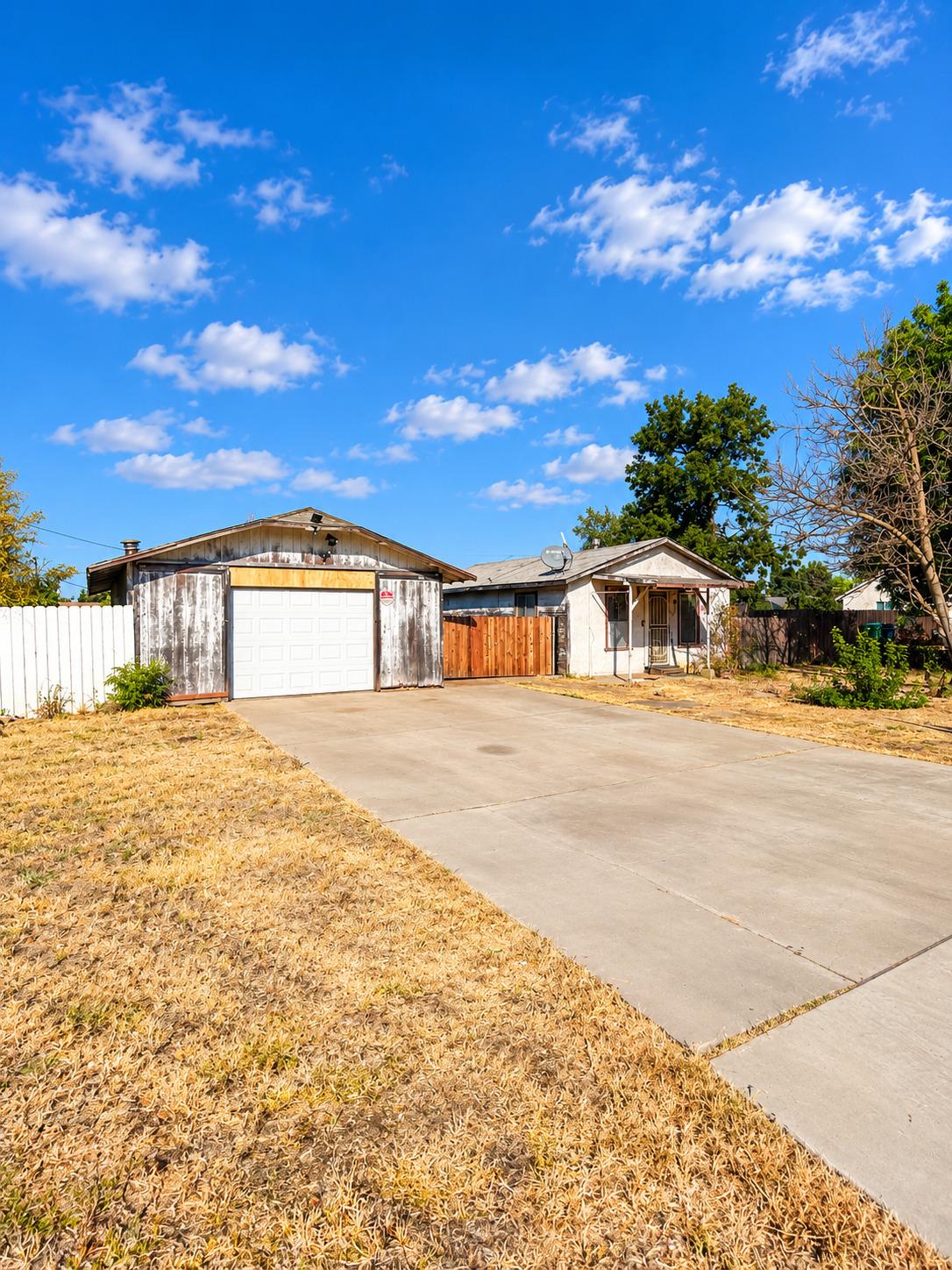 2195 BEACHWOOD DR Dr, Merced, CA 95348