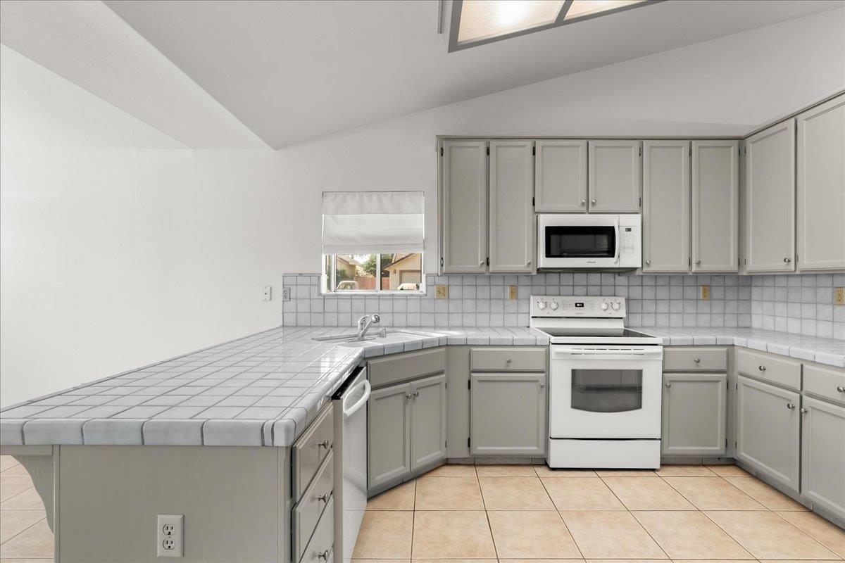 505 County Court, Ripon, CA 95366