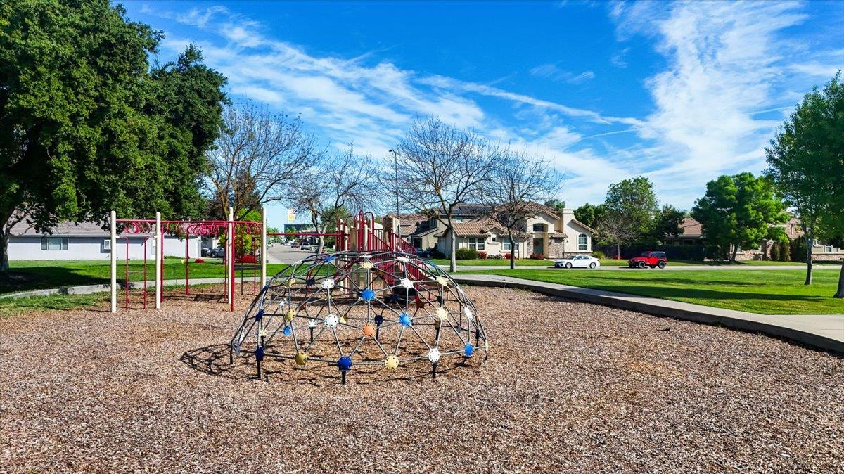 505 County Court, Ripon, CA 95366