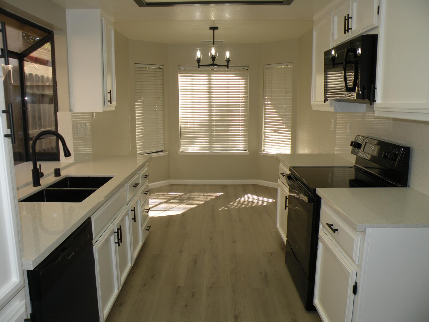 1005 Vindel Ln, Modesto, CA 95350