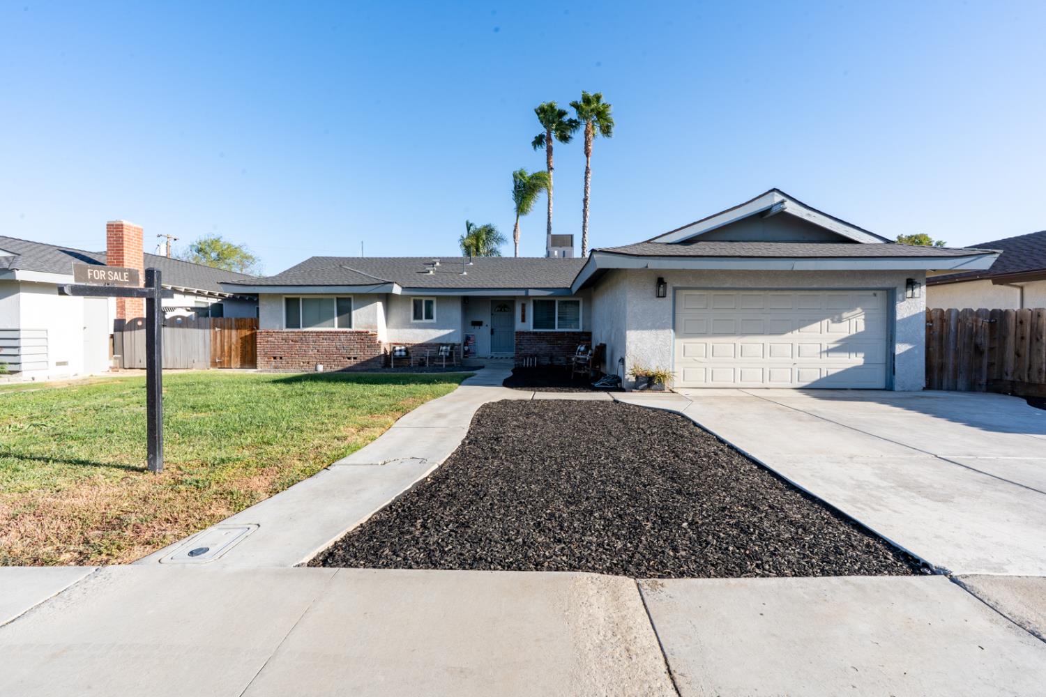 1062 Madison Ave, Los Banos, CA 93635