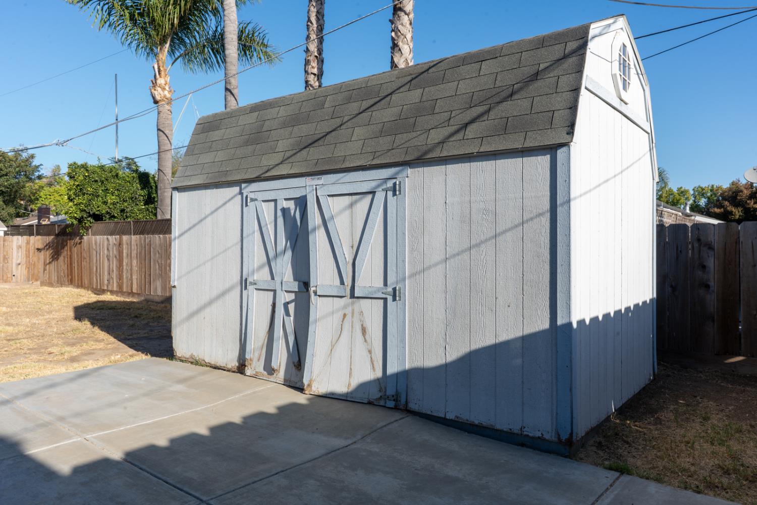 1062 Madison Ave, Los Banos, CA 93635
