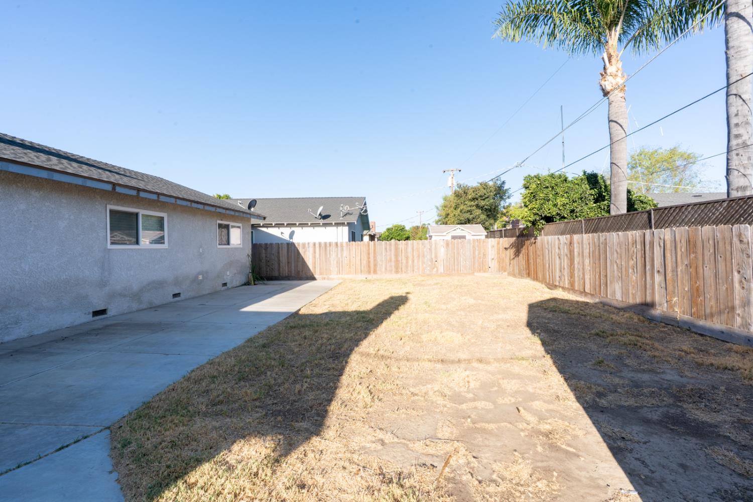 1062 Madison Ave, Los Banos, CA 93635