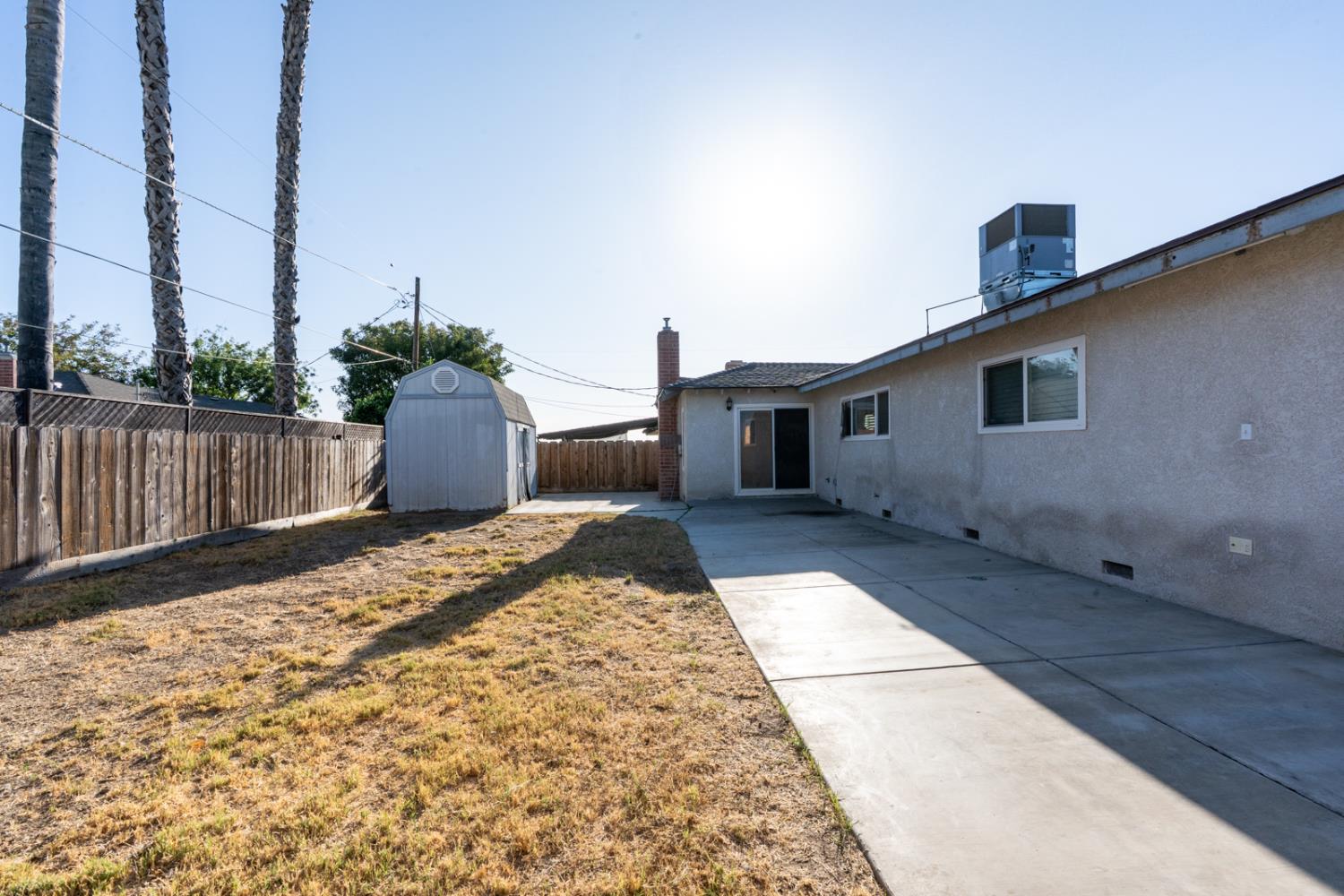 1062 Madison Ave, Los Banos, CA 93635