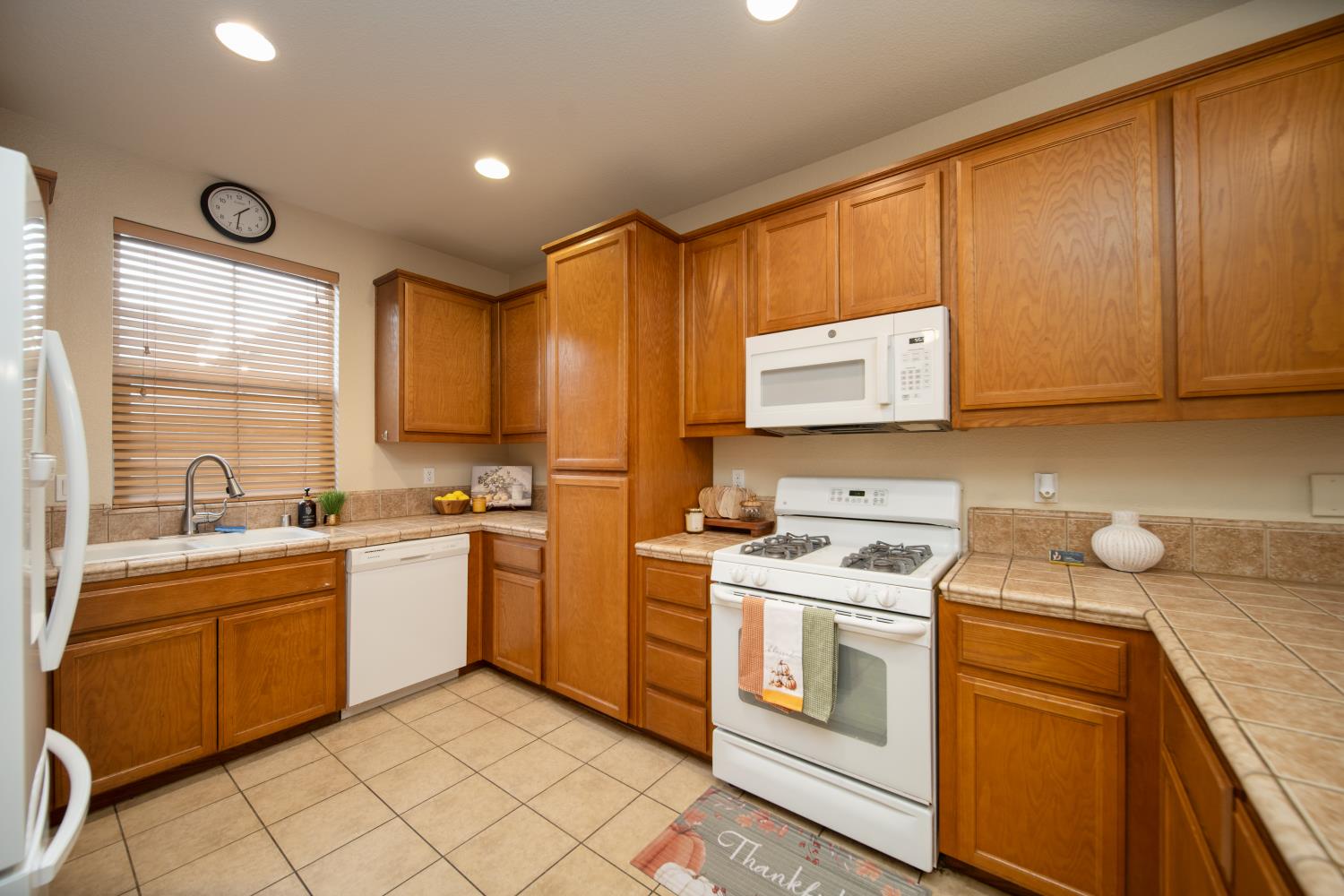 1766 Norwood Heights Ln, Ceres, CA 95307