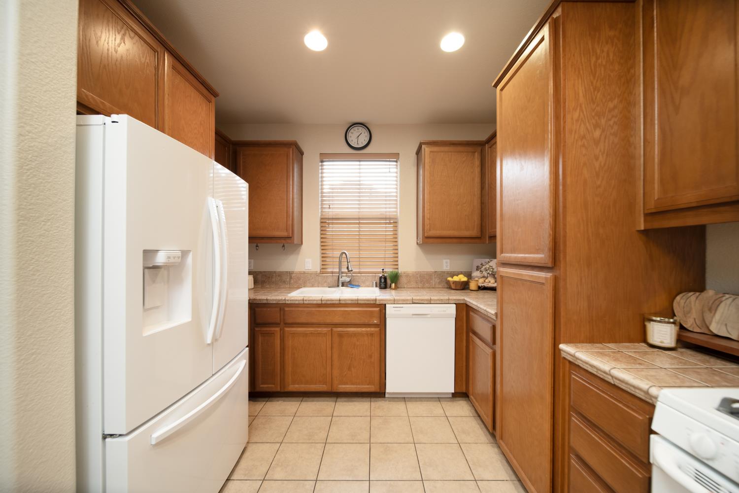 1766 Norwood Heights Ln, Ceres, CA 95307