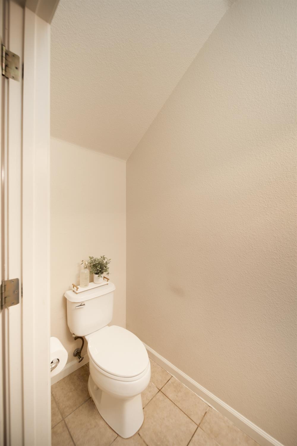 1766 Norwood Heights Ln, Ceres, CA 95307