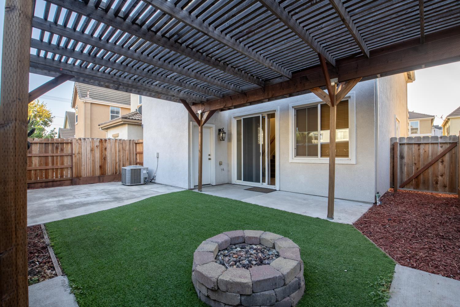 1766 Norwood Heights Ln, Ceres, CA 95307
