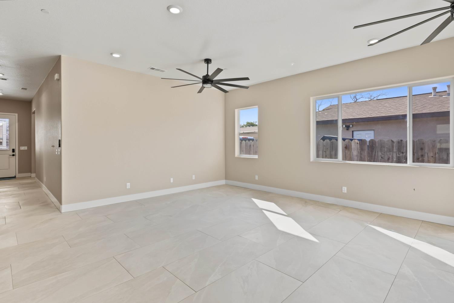 431 Sycamore Ave, Manteca, CA 95336
