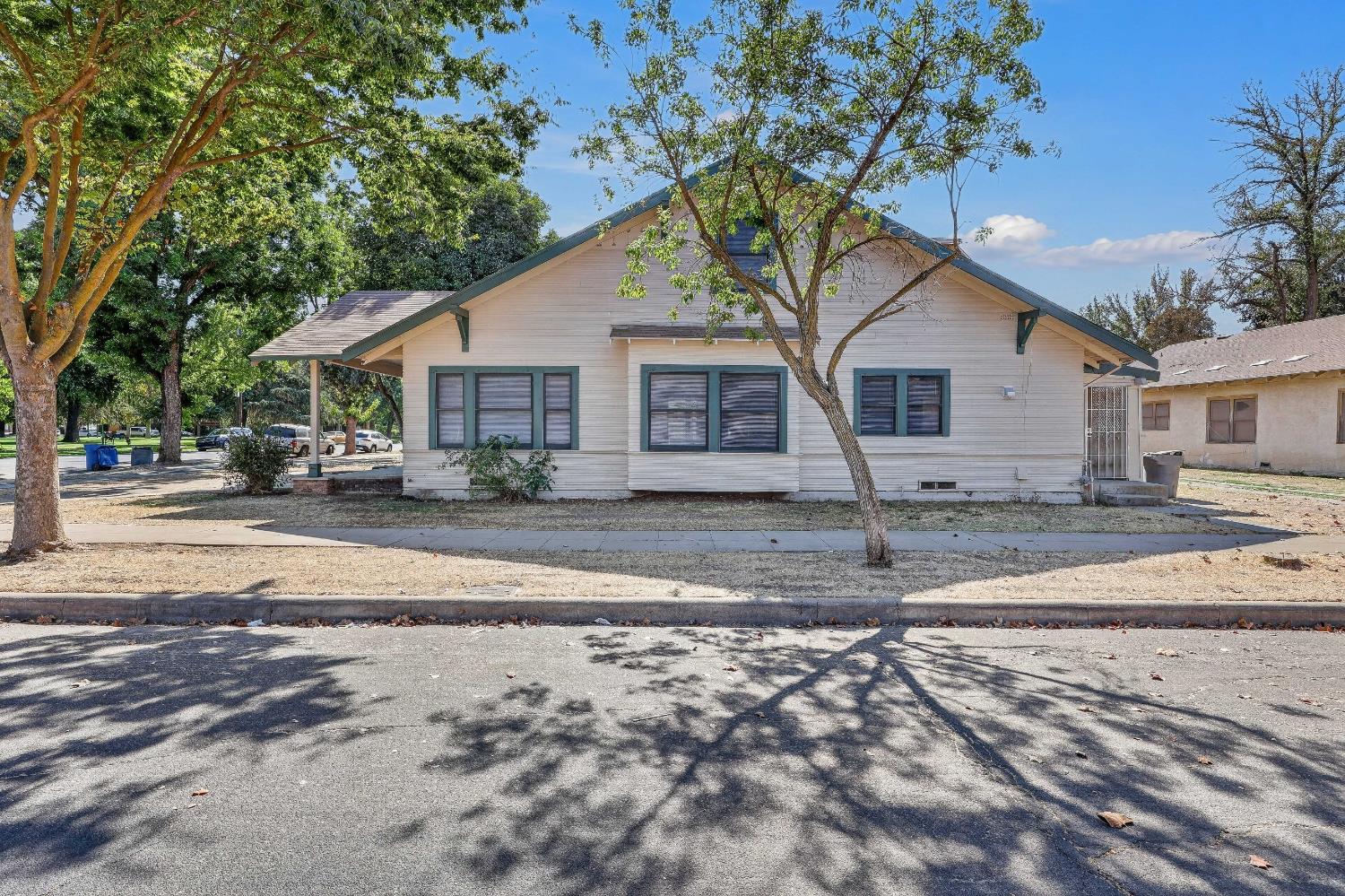 2045 O St, Merced, CA 95340