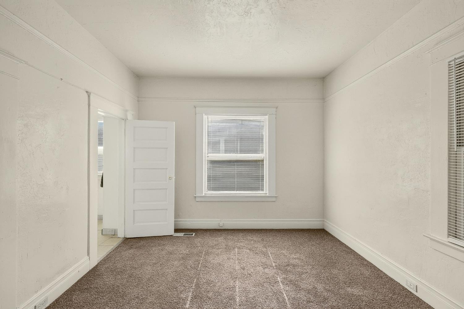 2045 O St, Merced, CA 95340