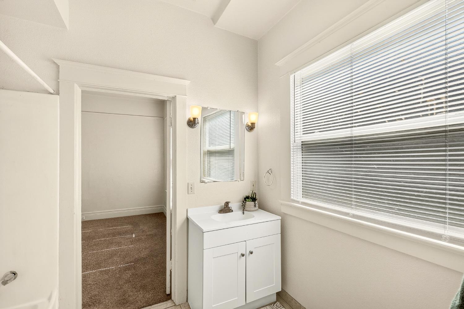 2045 O St, Merced, CA 95340