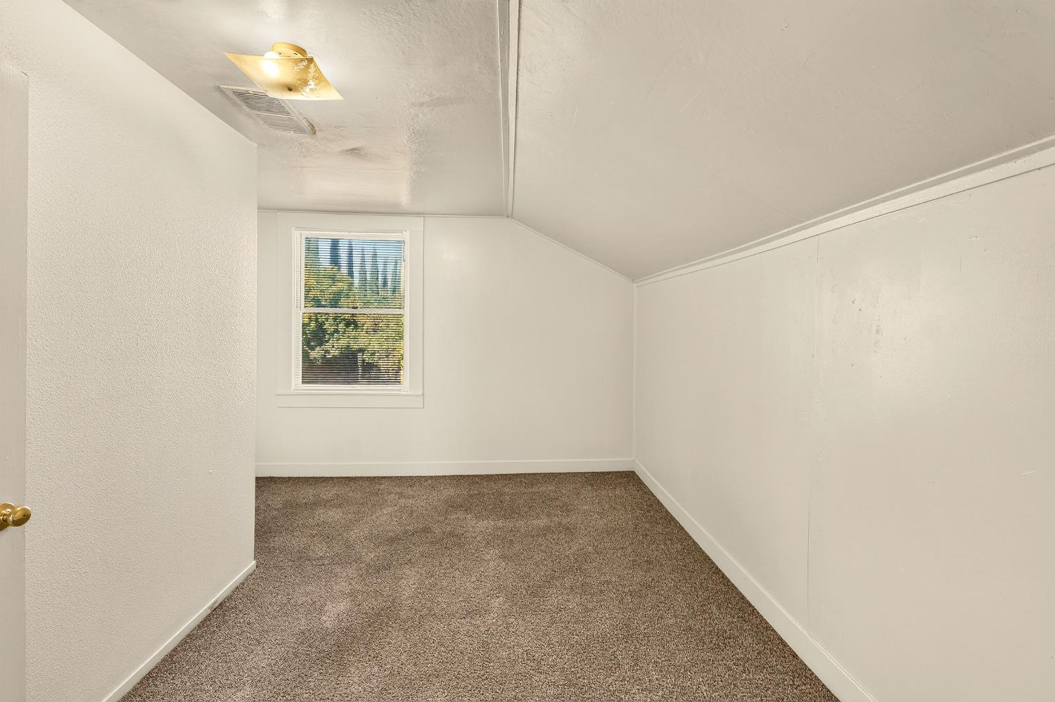 2045 O St, Merced, CA 95340