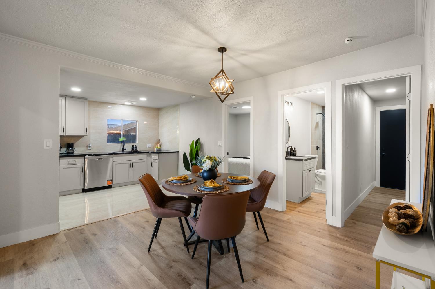 332 Hinkley Ave, Oakdale, CA 95361