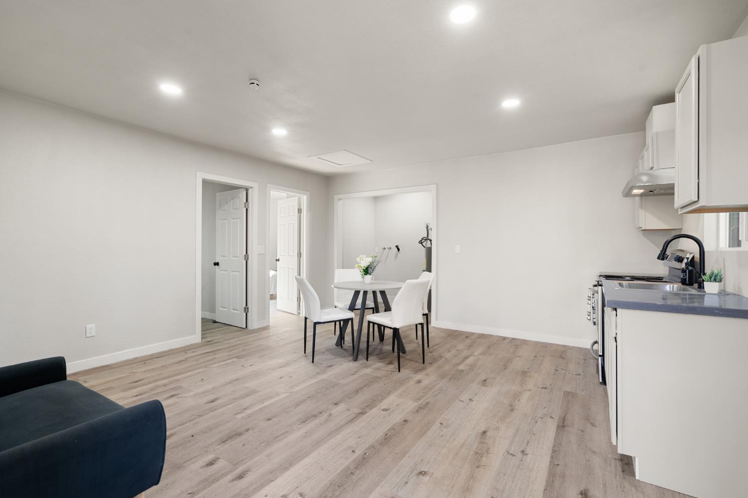 332 Hinkley Ave, Oakdale, CA 95361