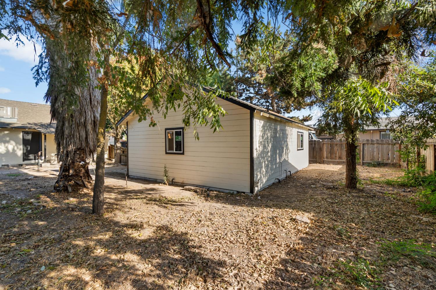 332 Hinkley Ave, Oakdale, CA 95361