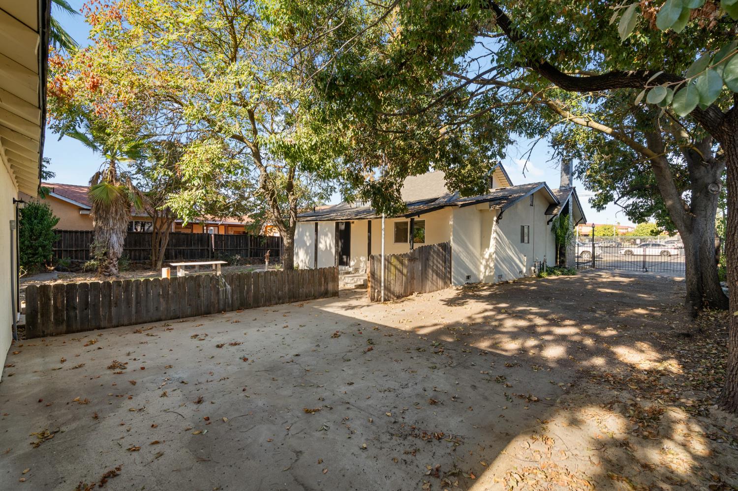 332 Hinkley Ave, Oakdale, CA 95361