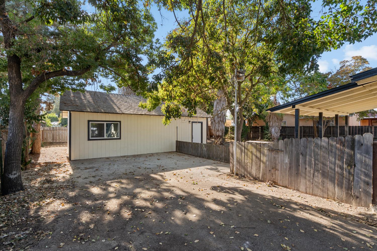 332 Hinkley Ave, Oakdale, CA 95361