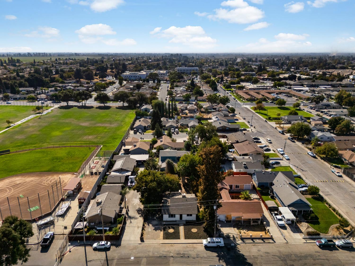 332 Hinkley Ave, Oakdale, CA 95361