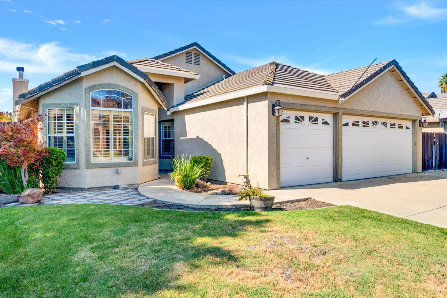 521 Pecan Dr, Ripon, CA 95366