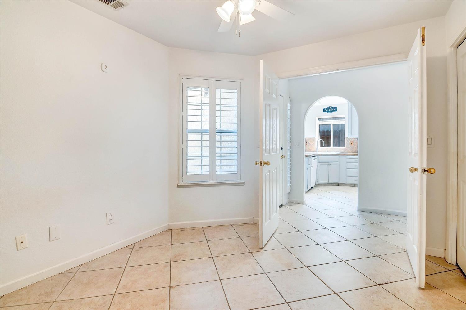 521 Pecan Dr, Ripon, CA 95366
