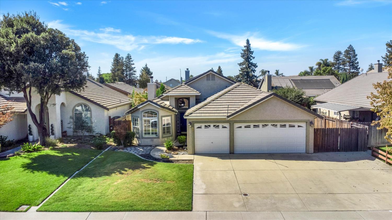 521 Pecan Dr, Ripon, CA 95366