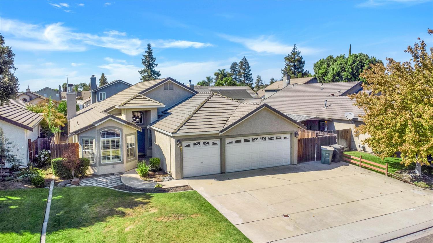 521 Pecan Dr, Ripon, CA 95366