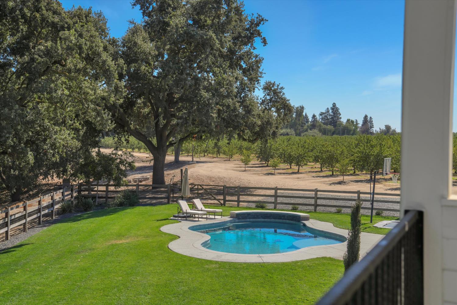 7700 McHenry Ave, Modesto, CA 95356