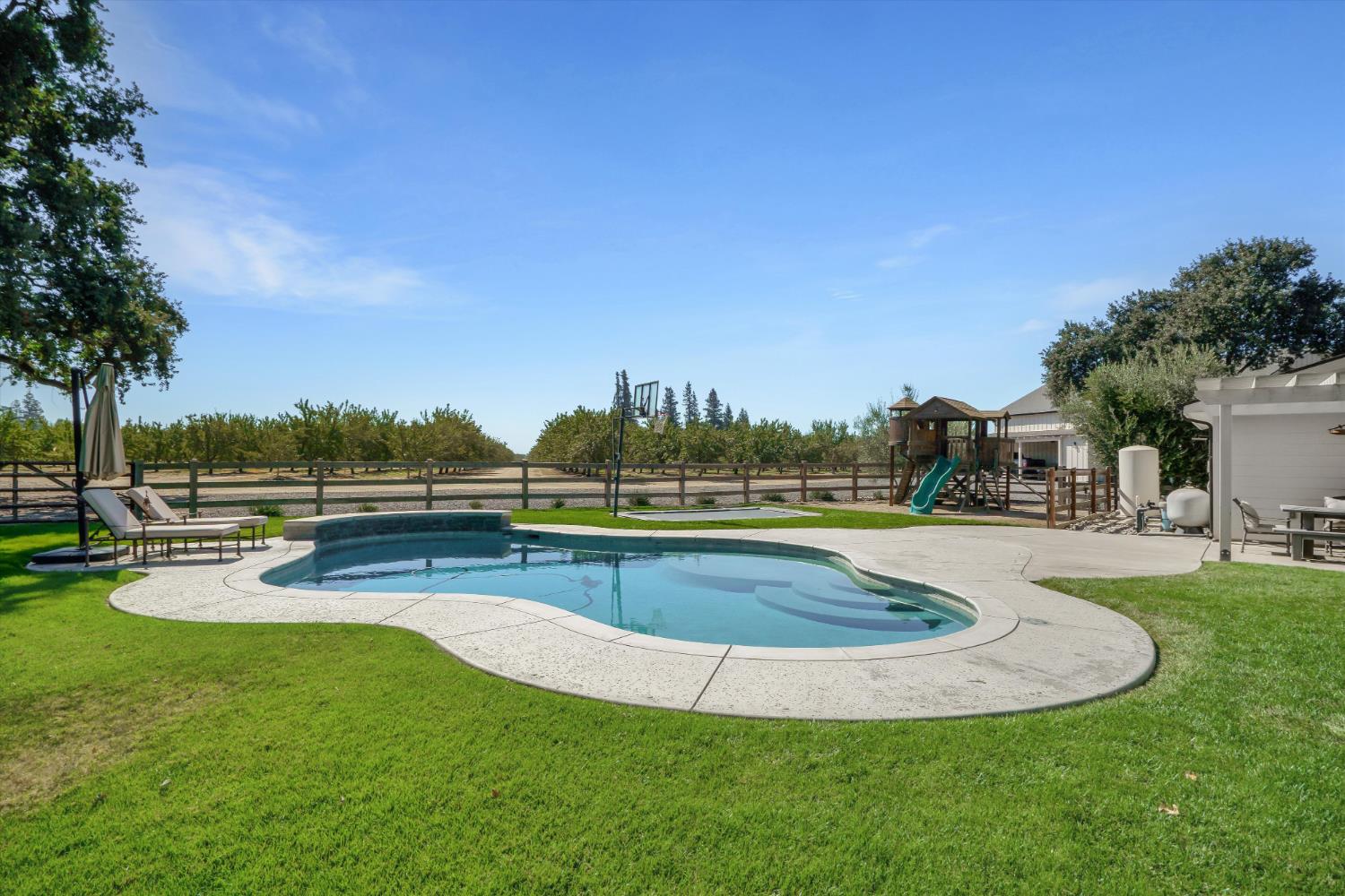 7700 McHenry Ave, Modesto, CA 95356