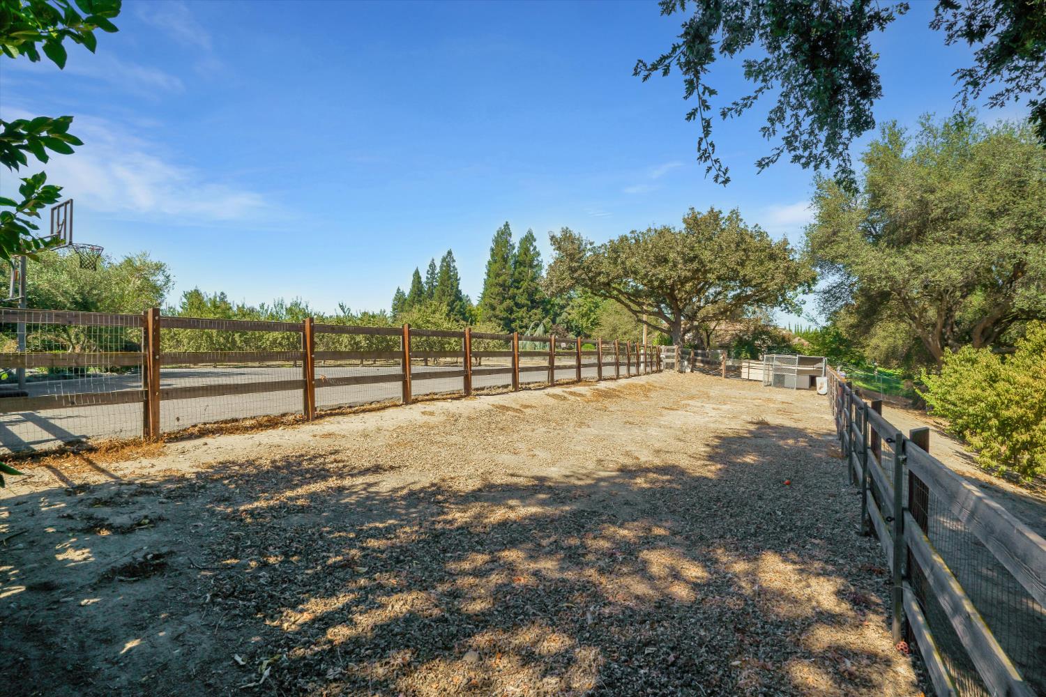 7700 McHenry Ave, Modesto, CA 95356
