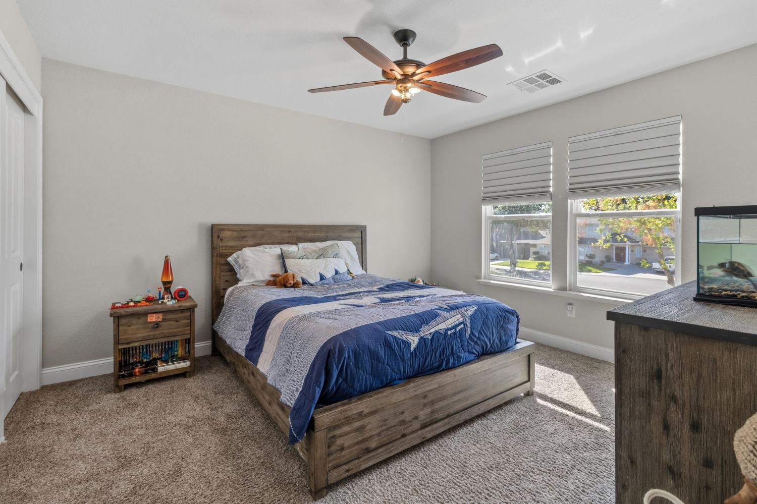 3224 Lakeshore Ct, Modesto, CA 95355