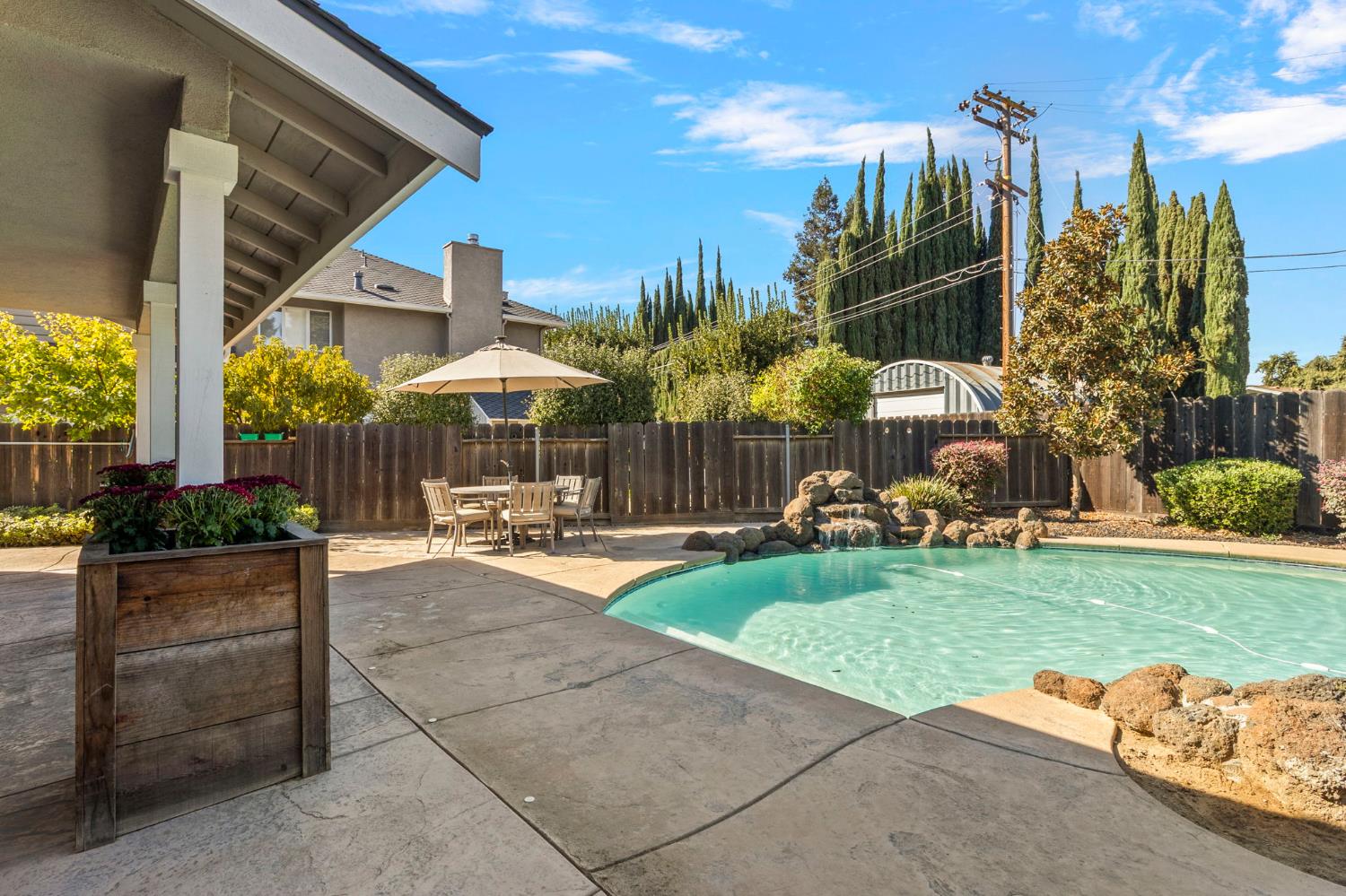 3224 Lakeshore Ct, Modesto, CA 95355