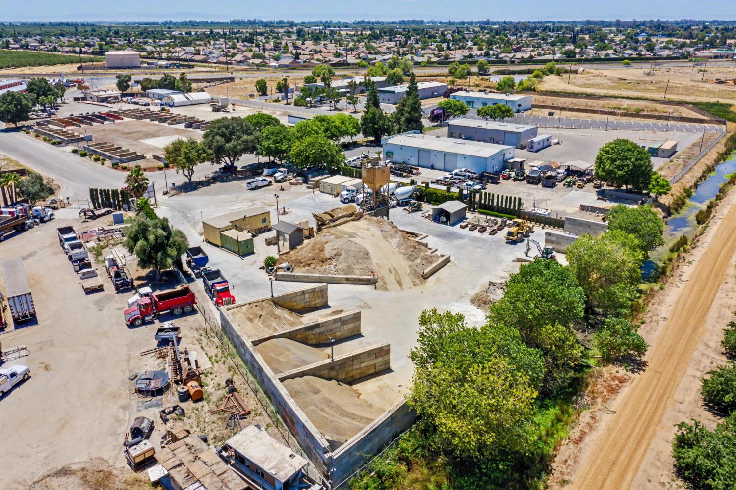 1962 Business Park Way, Merced, CA 95340