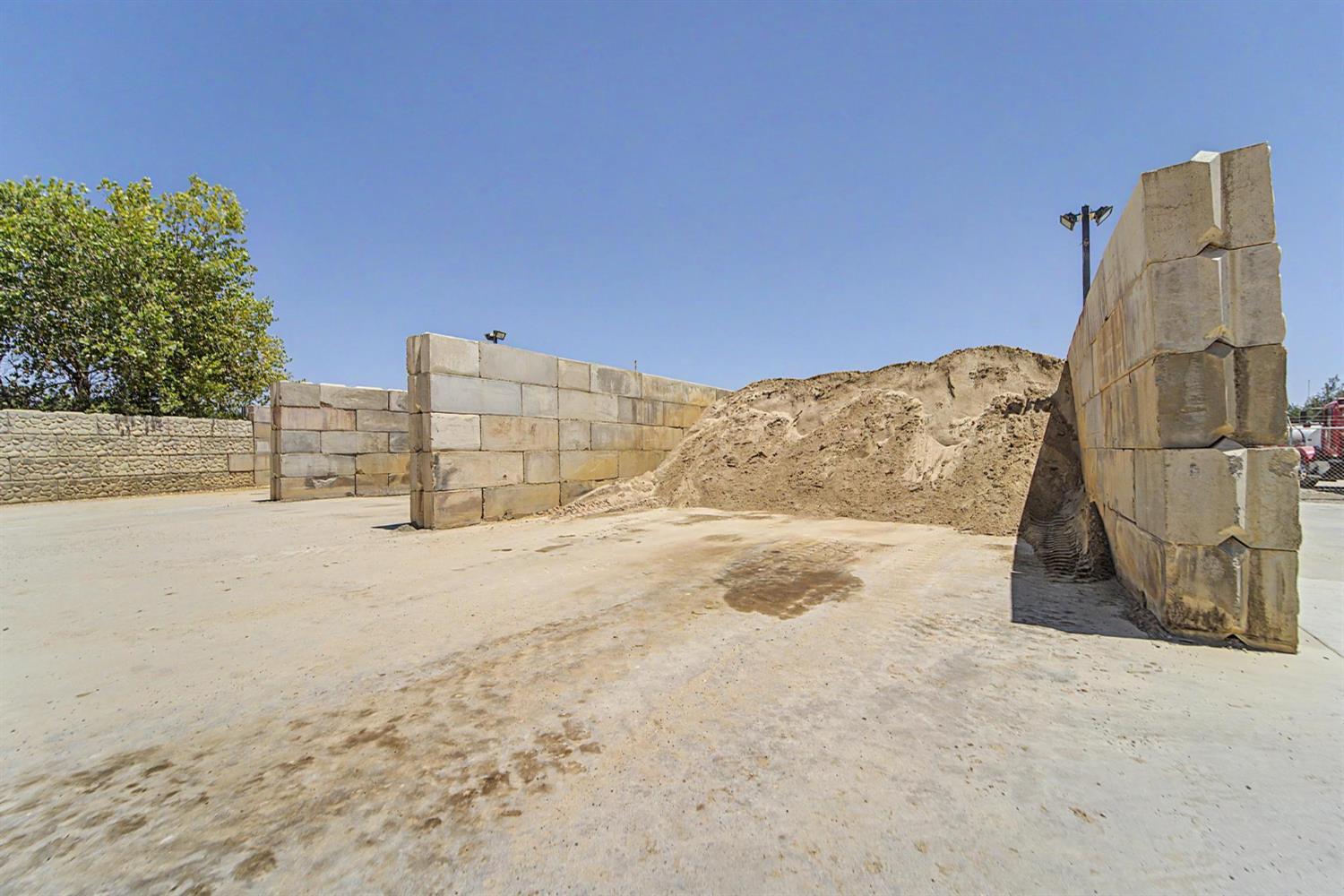 1962 Business Park Way, Merced, CA 95340