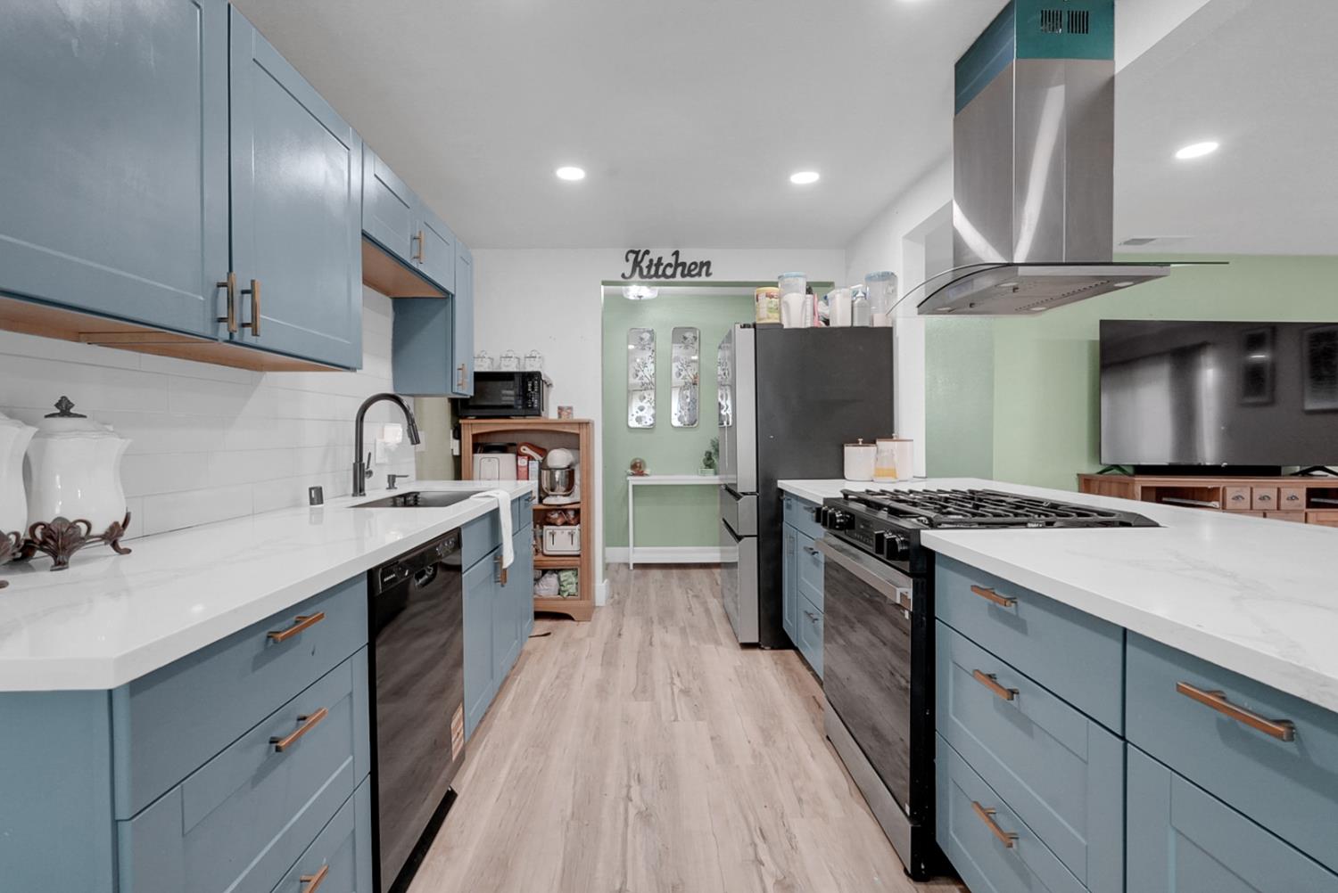 3168 Sacramento Dr, Merced, CA 95348